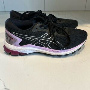 ASICS women’s running shoe